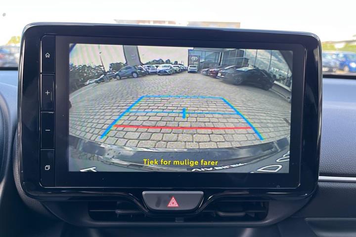 Sort Toyota Yaris fra 2025