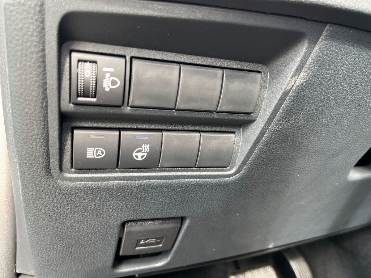 Sort Toyota Yaris fra 2025