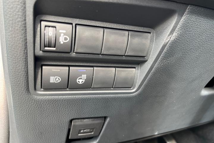 Sort Toyota Yaris fra 2025