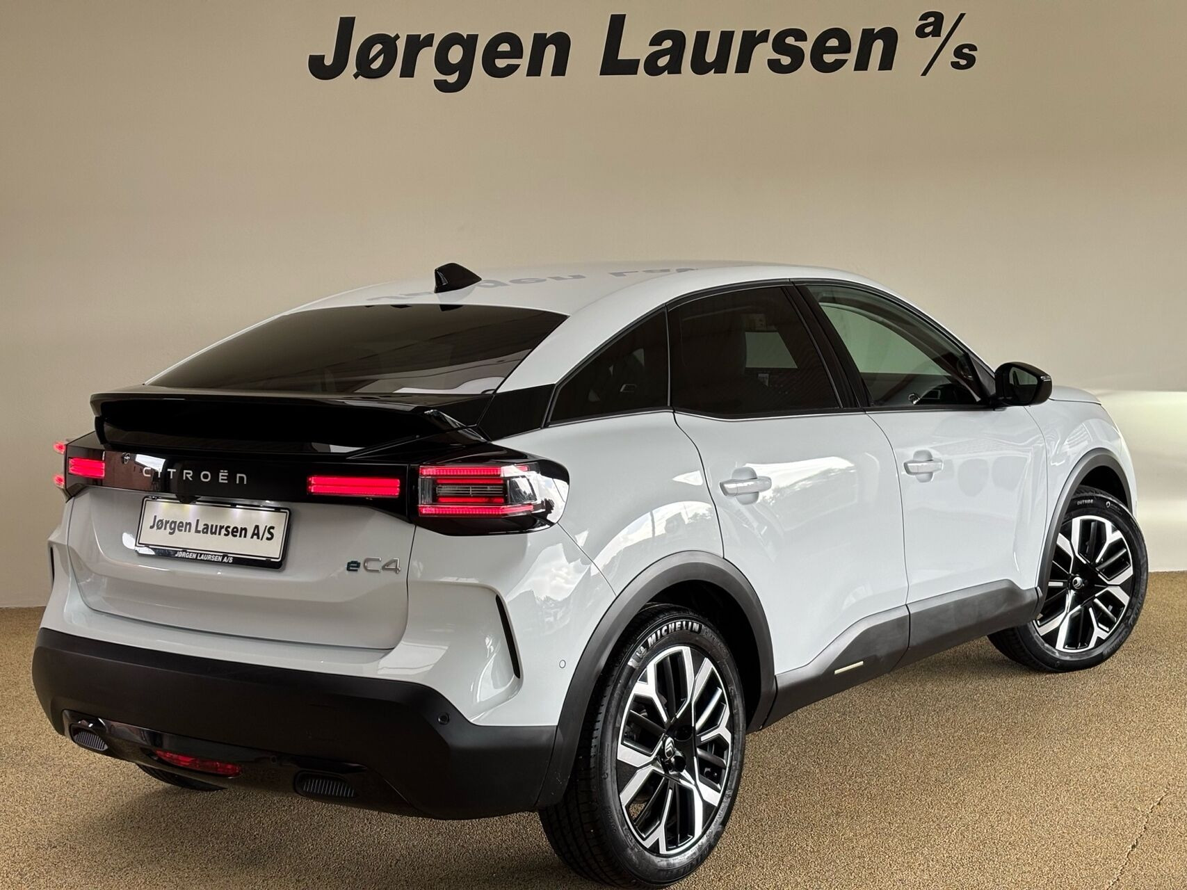Hvid Citroën ë-C4 fra 2025