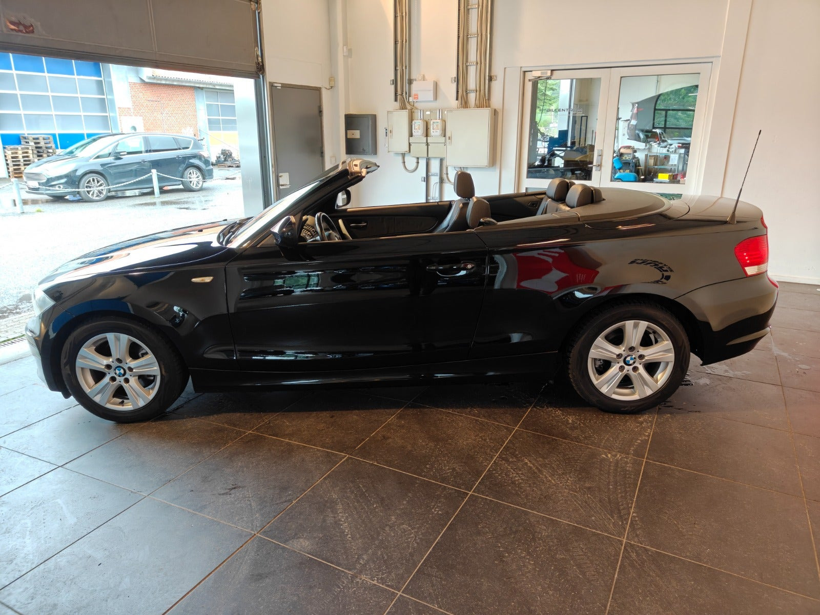 Sort BMW 118i fra 2010