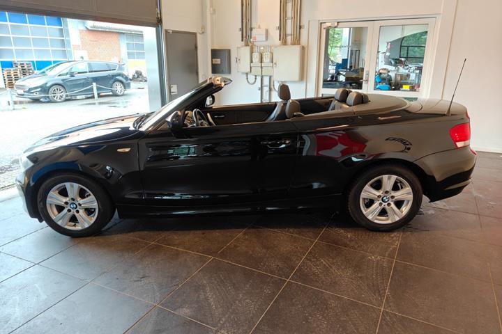 Sort BMW 118i fra 2010