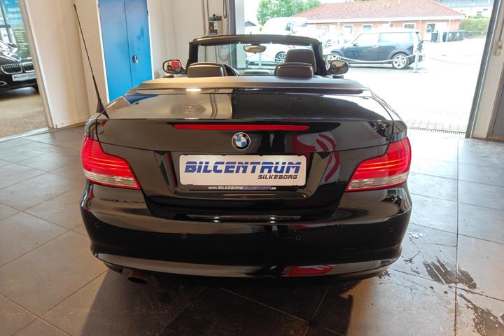 Sort BMW 118i fra 2010