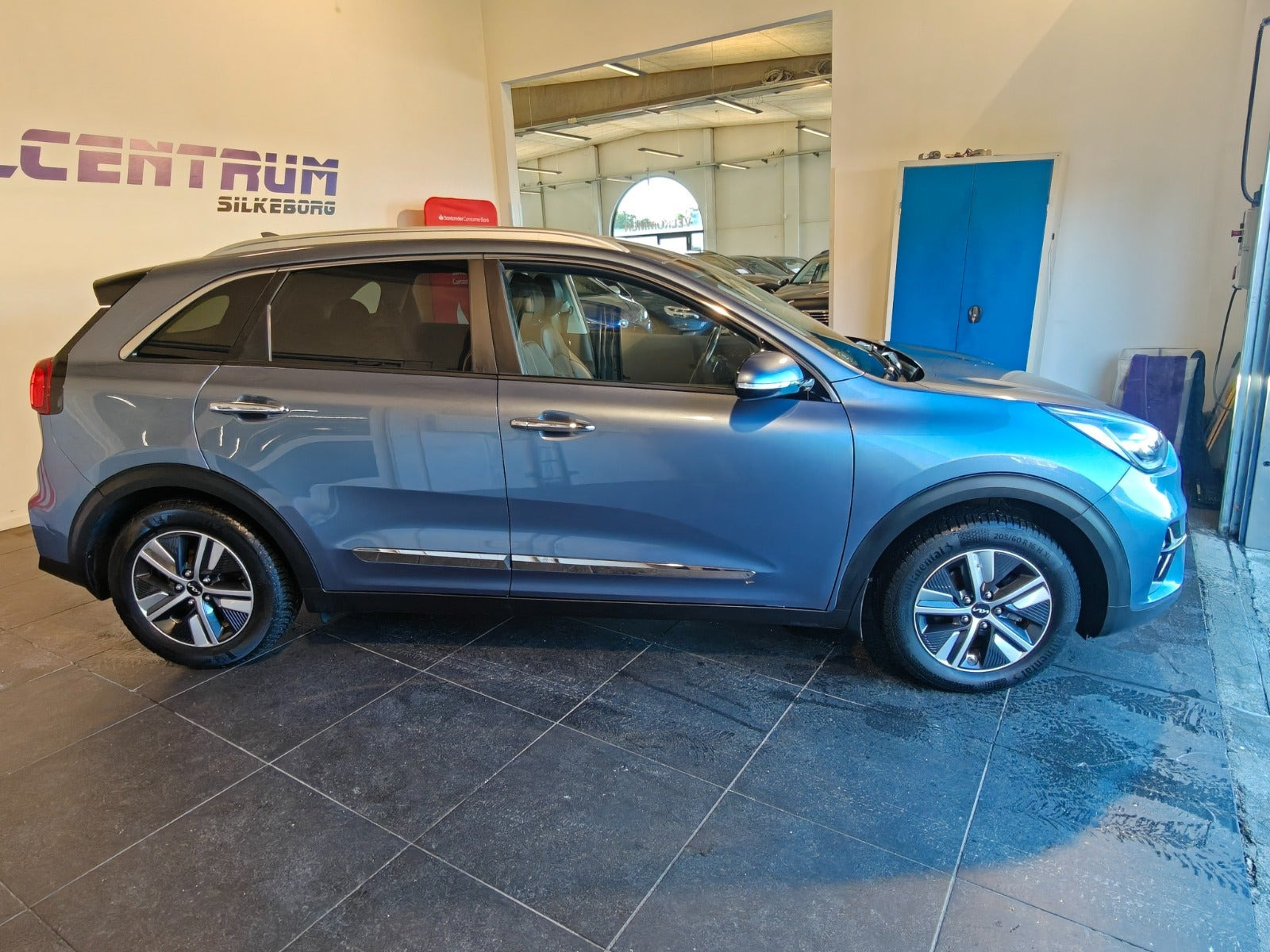 Blå Kia Niro fra 2022