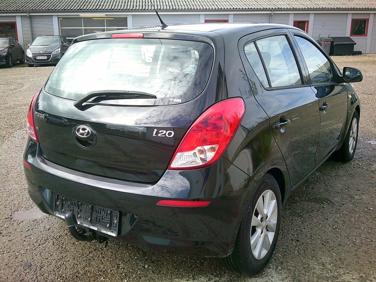 Gul Hyundai i20 fra 2014