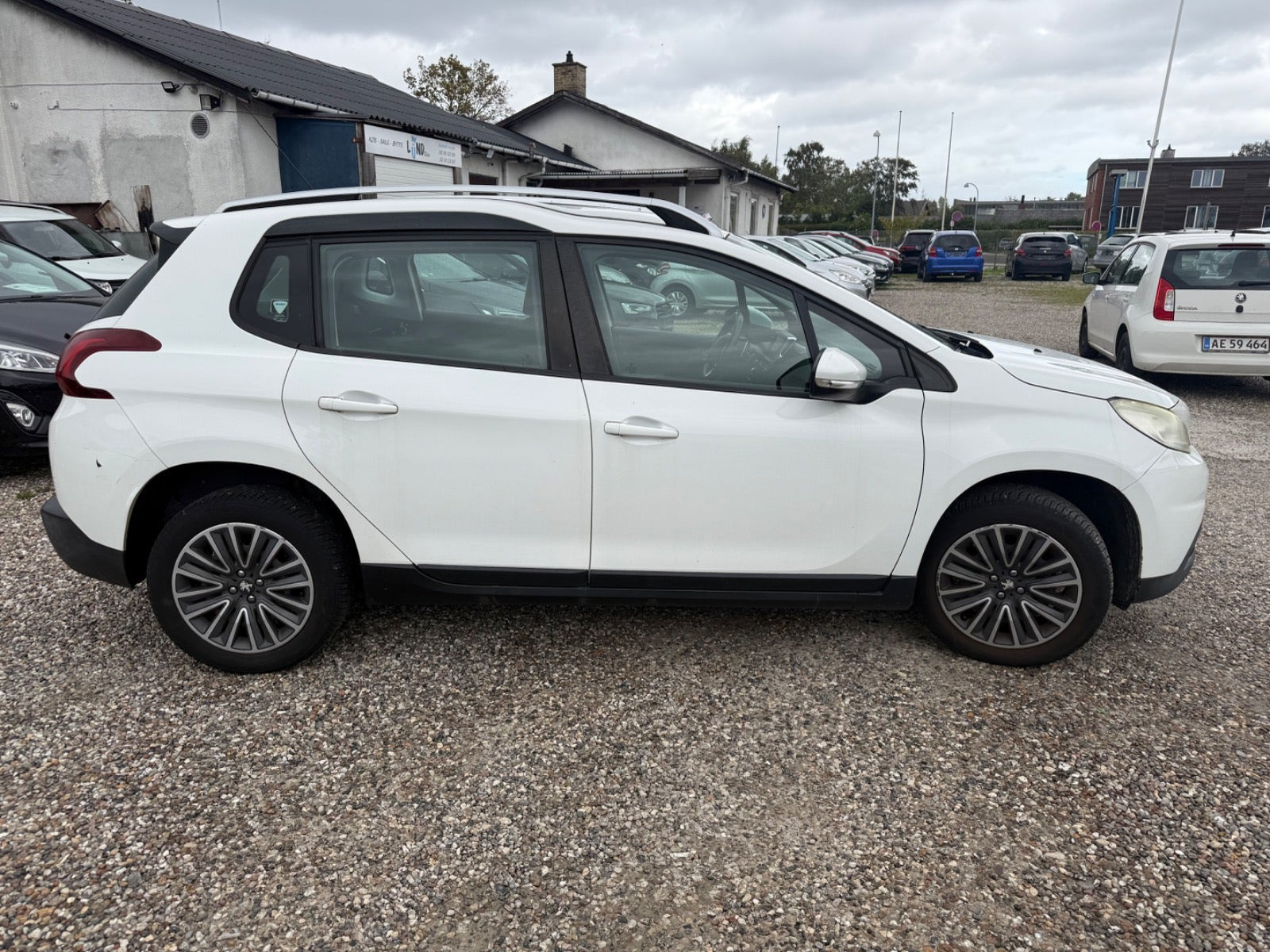 Hvid Peugeot 2008 fra 2016