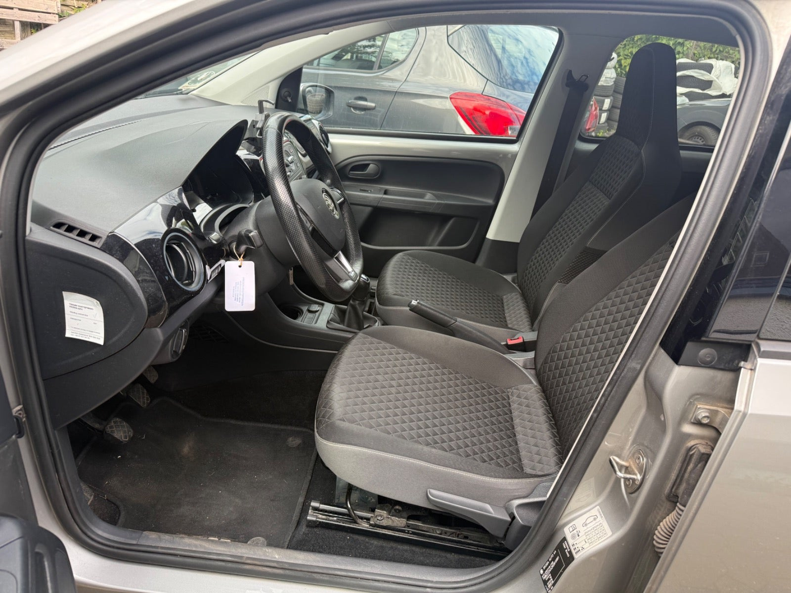 Grå Skoda Citigo fra 2019