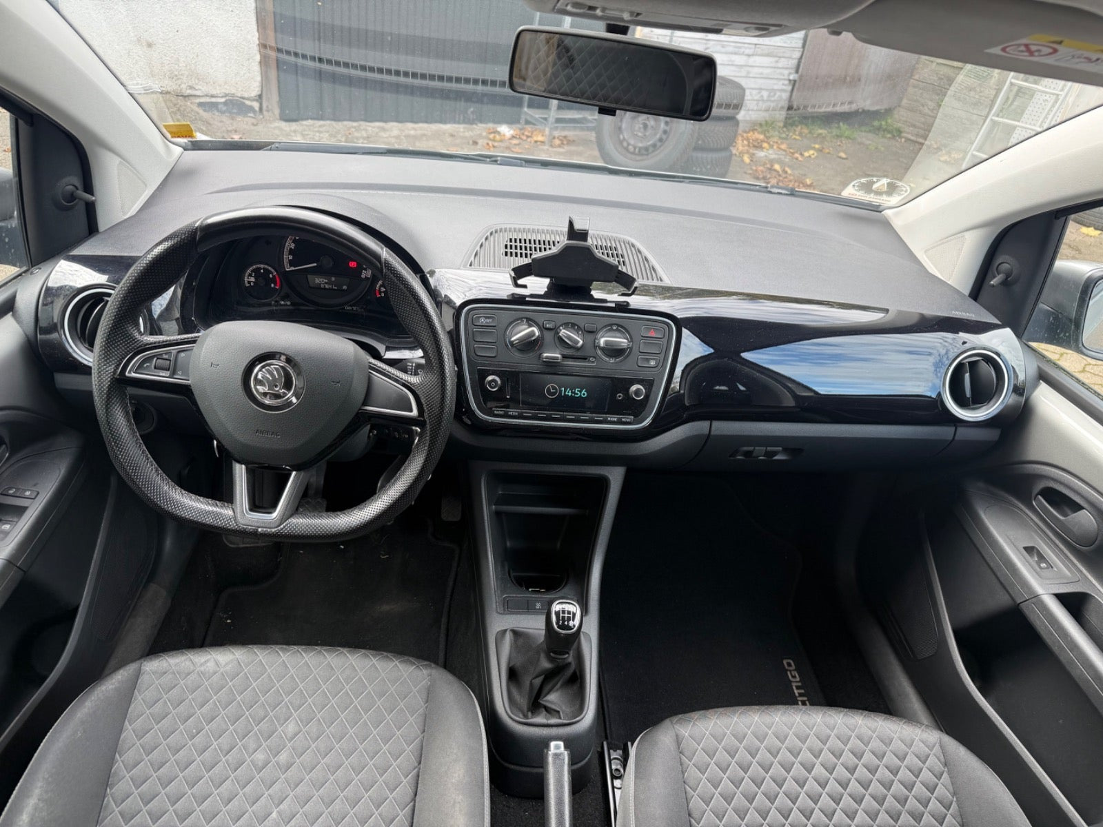 Grå Skoda Citigo fra 2019