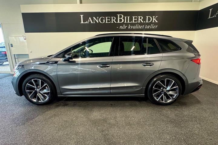 Grå Skoda Enyaq fra 2025