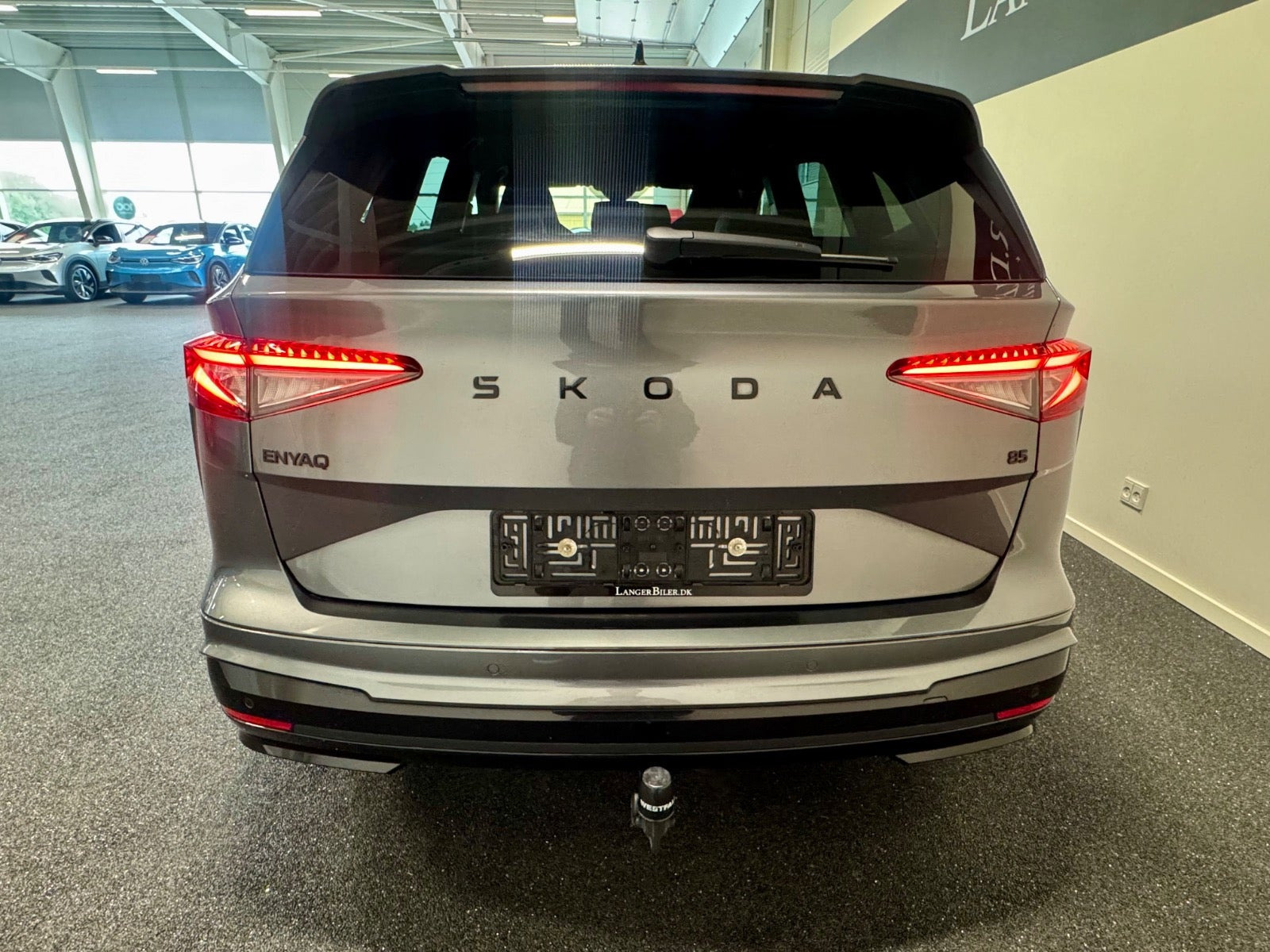 Grå Skoda Enyaq fra 2025