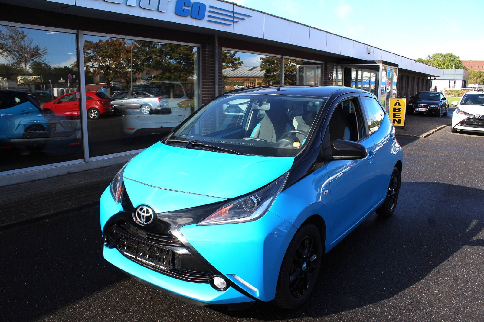 Blå Toyota Aygo fra 2015