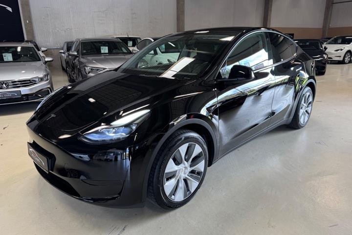 undefined Tesla Model Y fra 2023