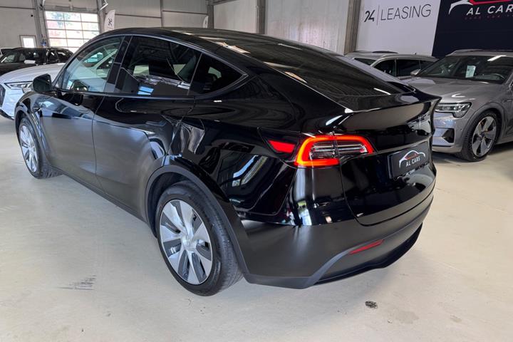 undefined Tesla Model Y fra 2023