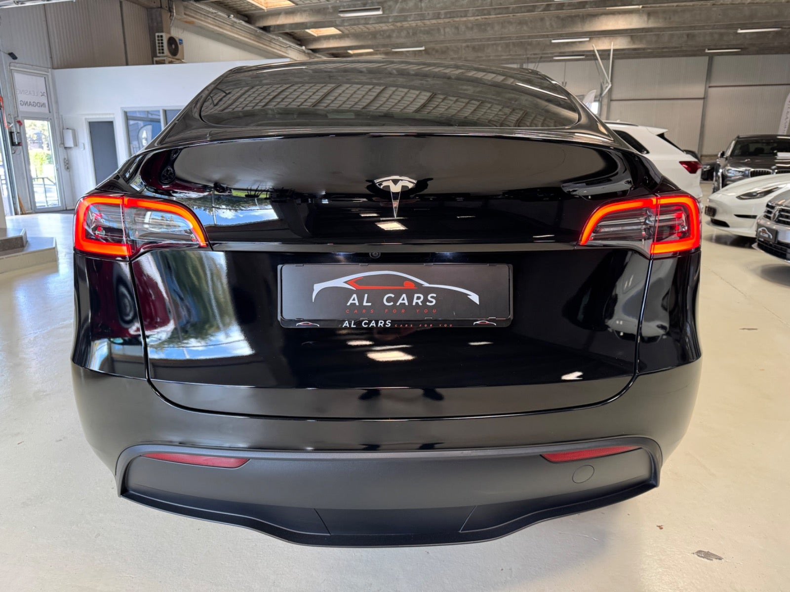 undefined Tesla Model Y fra 2023