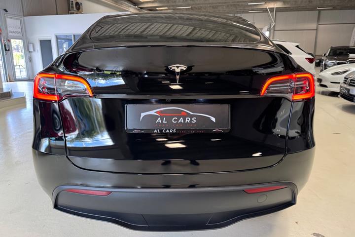 undefined Tesla Model Y fra 2023