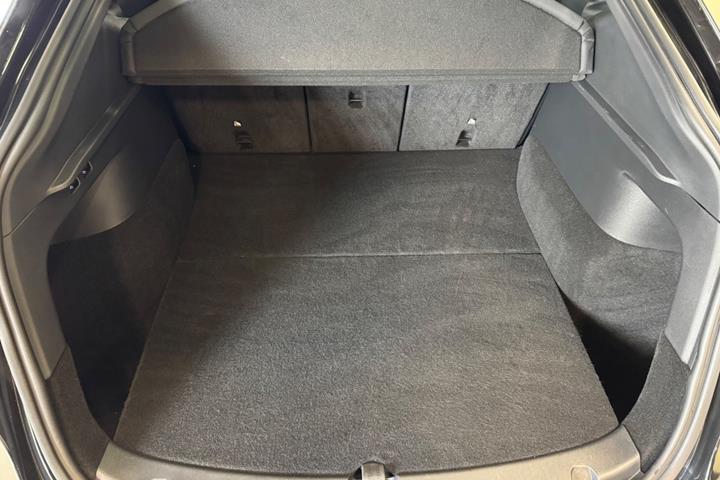 undefined Tesla Model Y fra 2023
