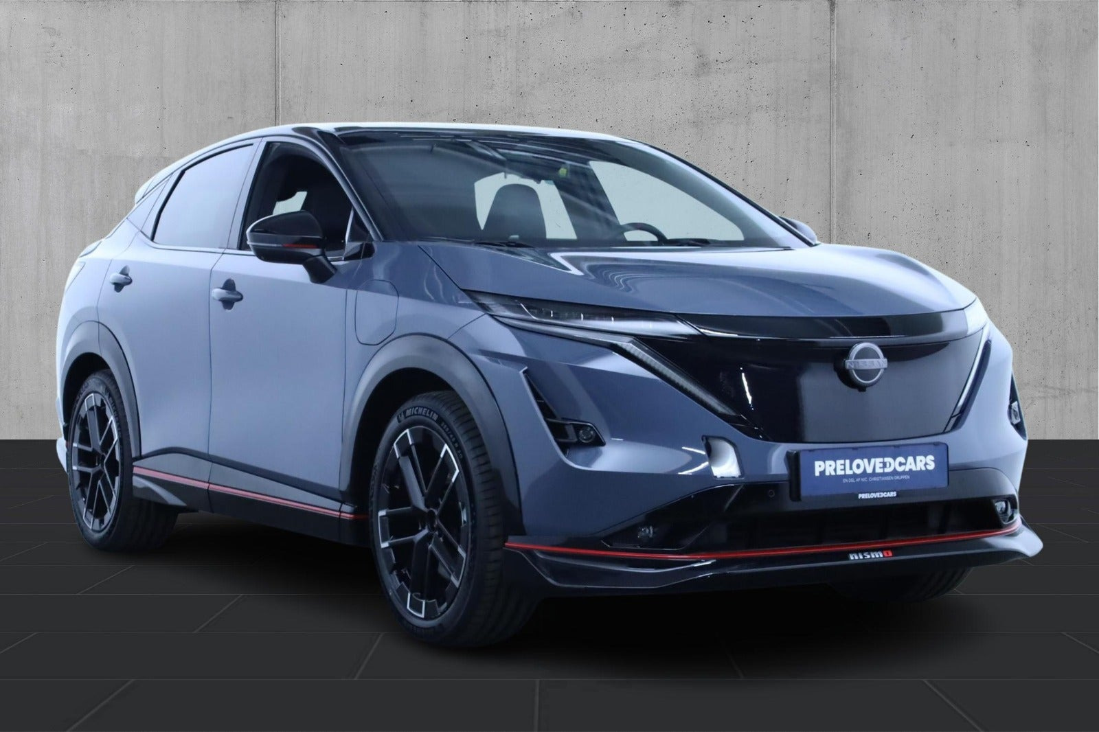 Grå Nissan Ariya fra 2025