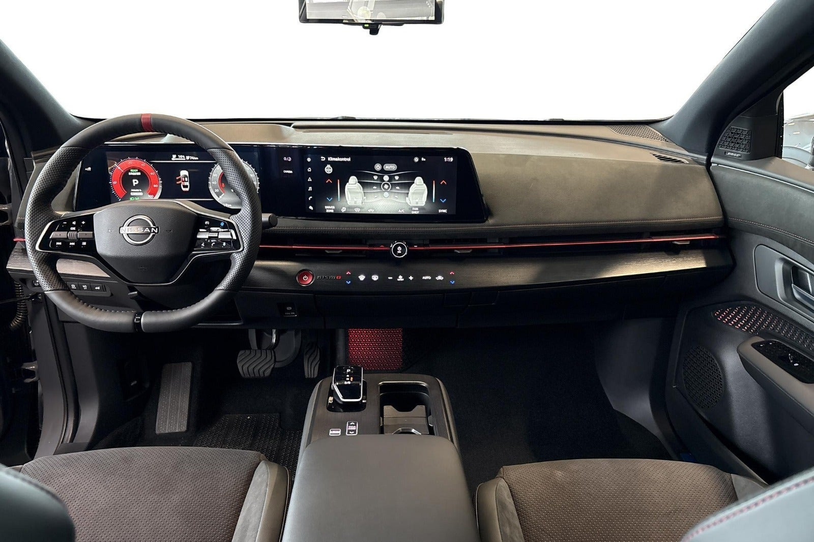 Grå Nissan Ariya fra 2025