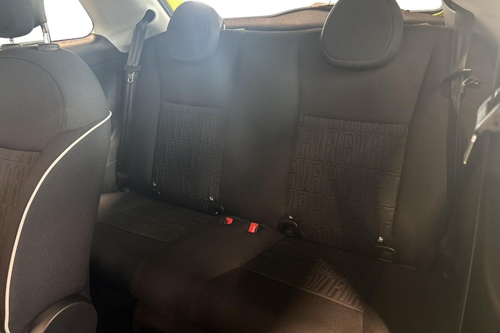 Gul Fiat 500e fra 2024