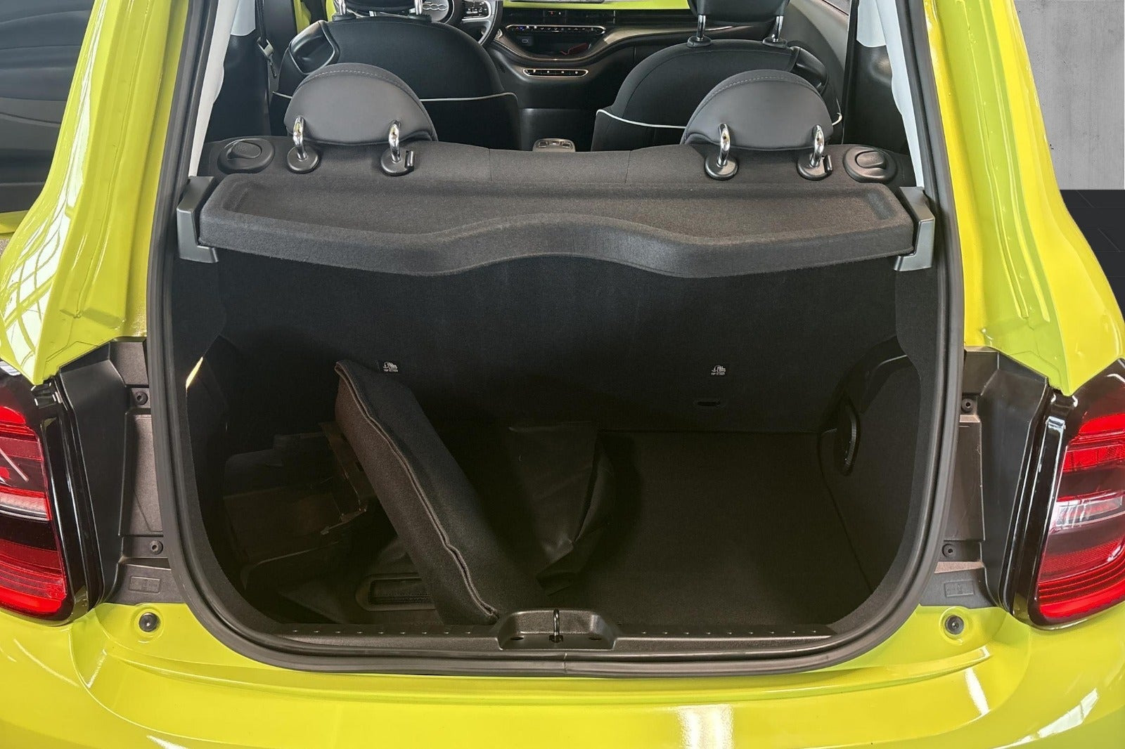 Gul Fiat 500e fra 2024