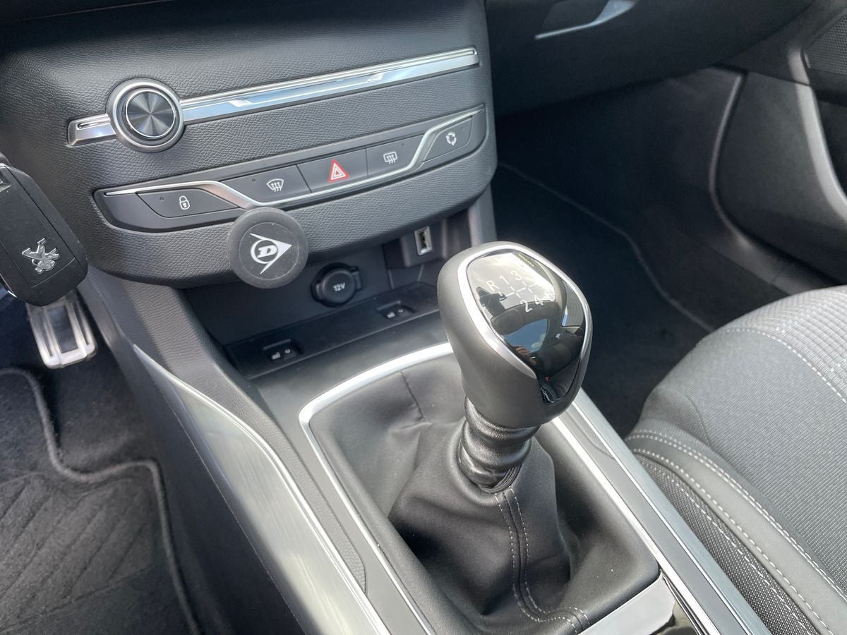 Sort Peugeot 308 fra 2021