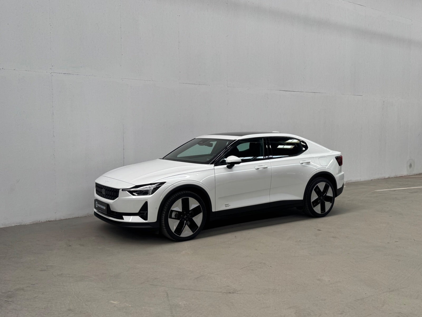 Hvid Polestar 2 fra 2023