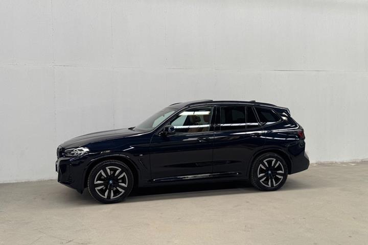 Sort BMW iX3 fra 2022
