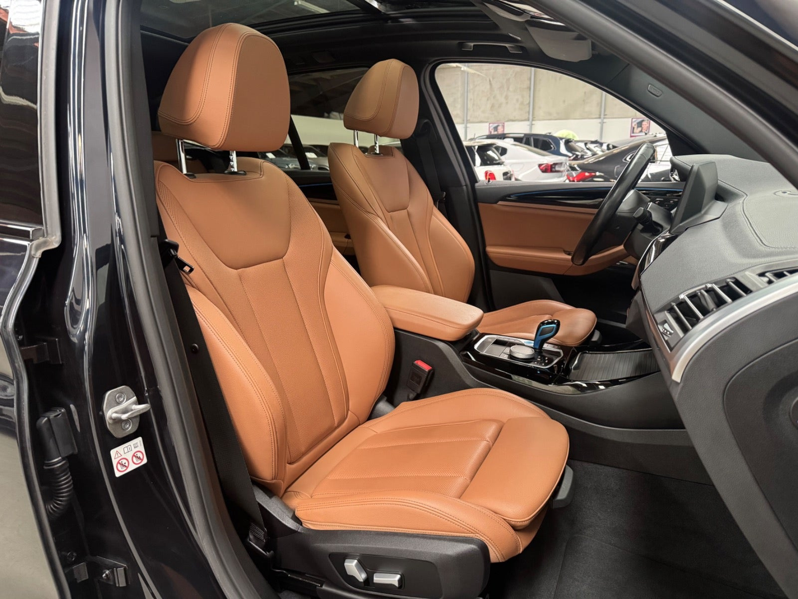 Sort BMW iX3 fra 2022