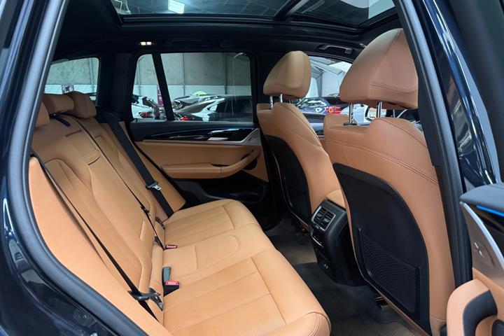 Sort BMW iX3 fra 2022