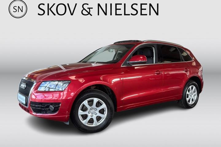 Rød Audi Q5 fra 2011