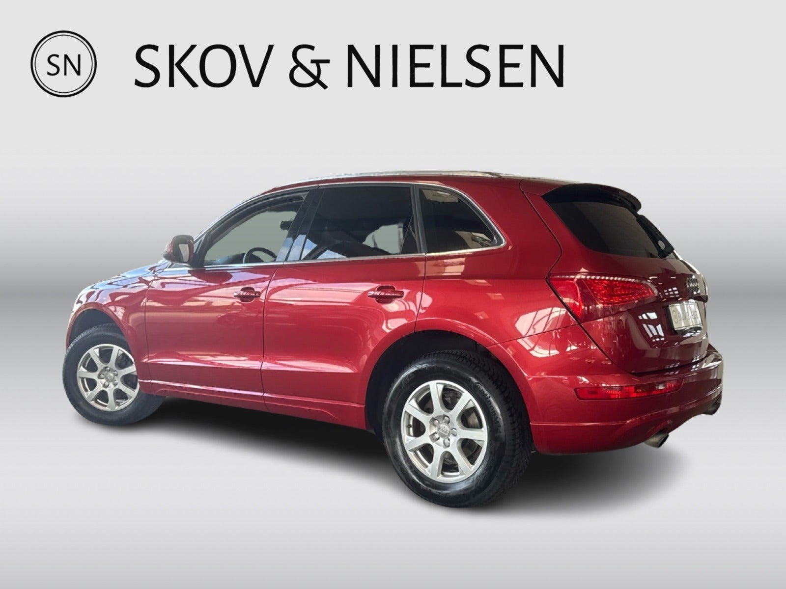 Rød Audi Q5 fra 2011