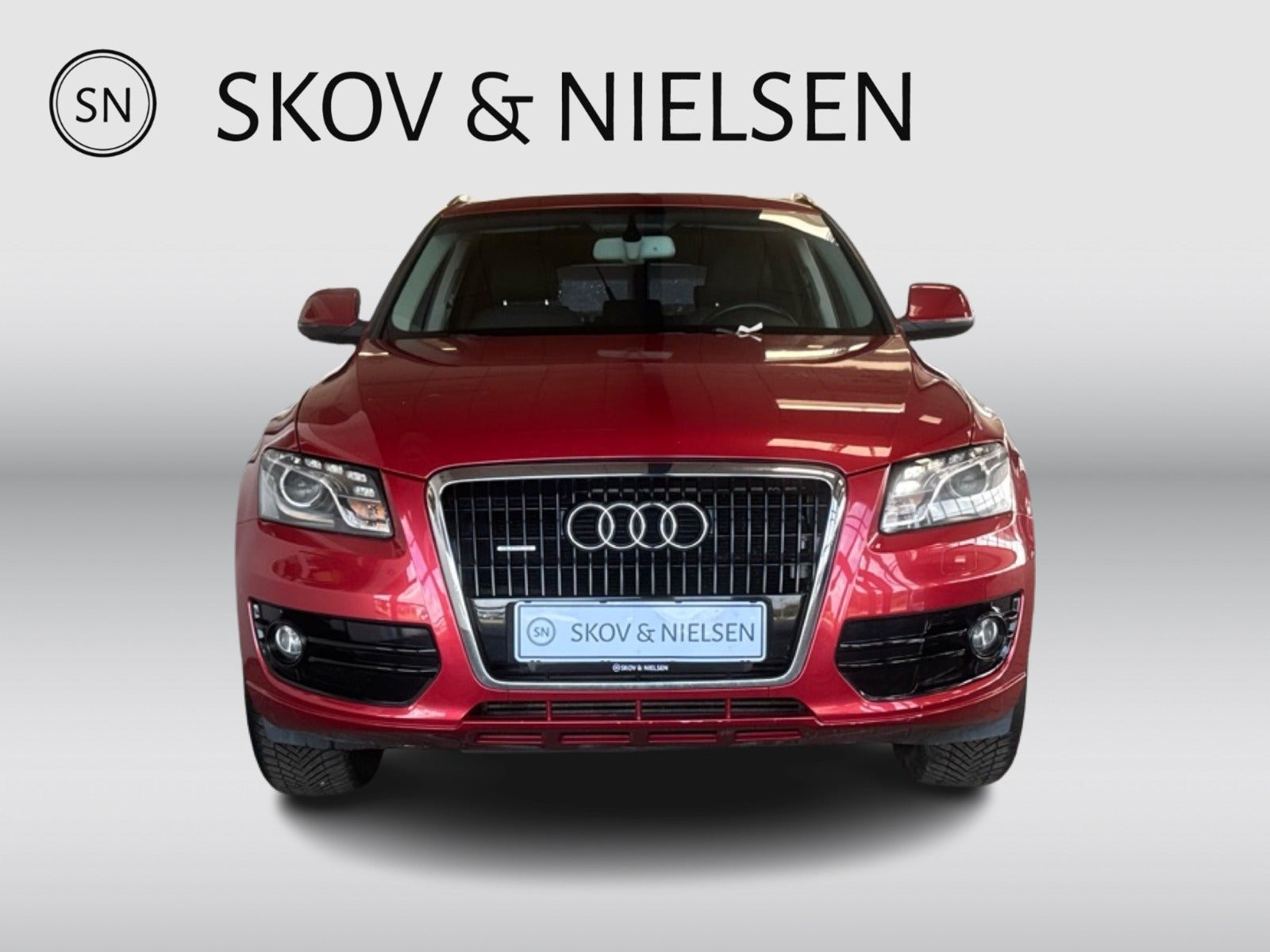 Rød Audi Q5 fra 2011