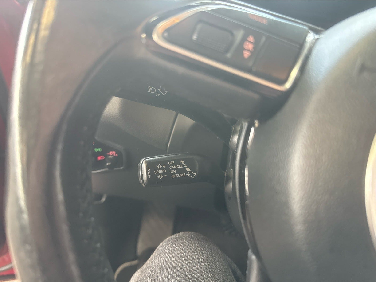 Rød Audi Q5 fra 2011