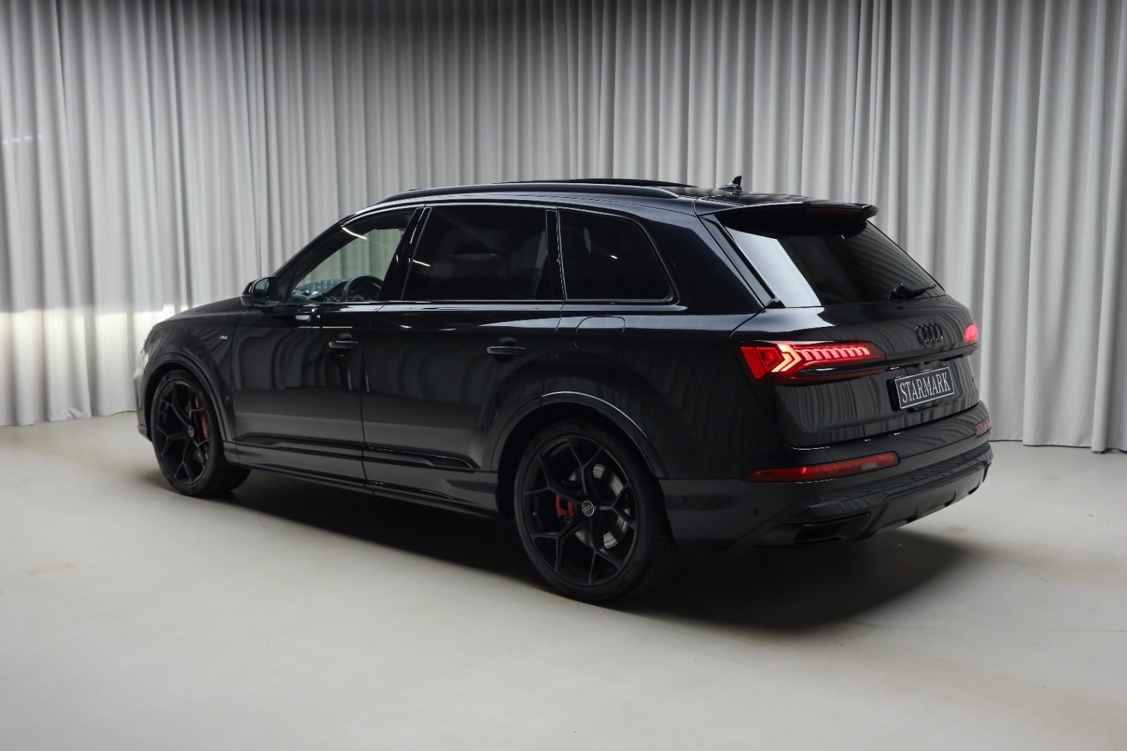 Sort Audi Q7 fra 2021