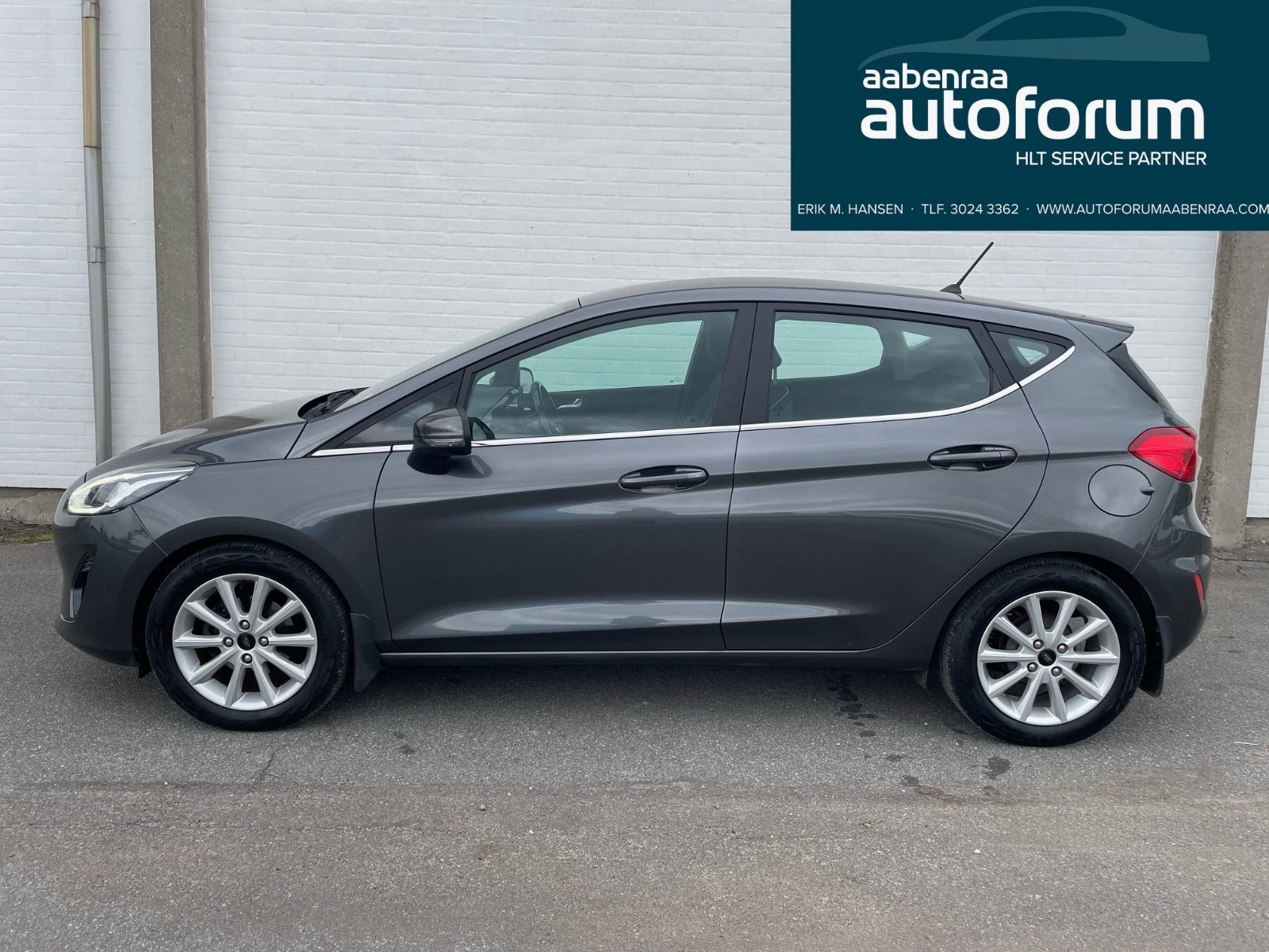 Grå Ford Fiesta fra 2017