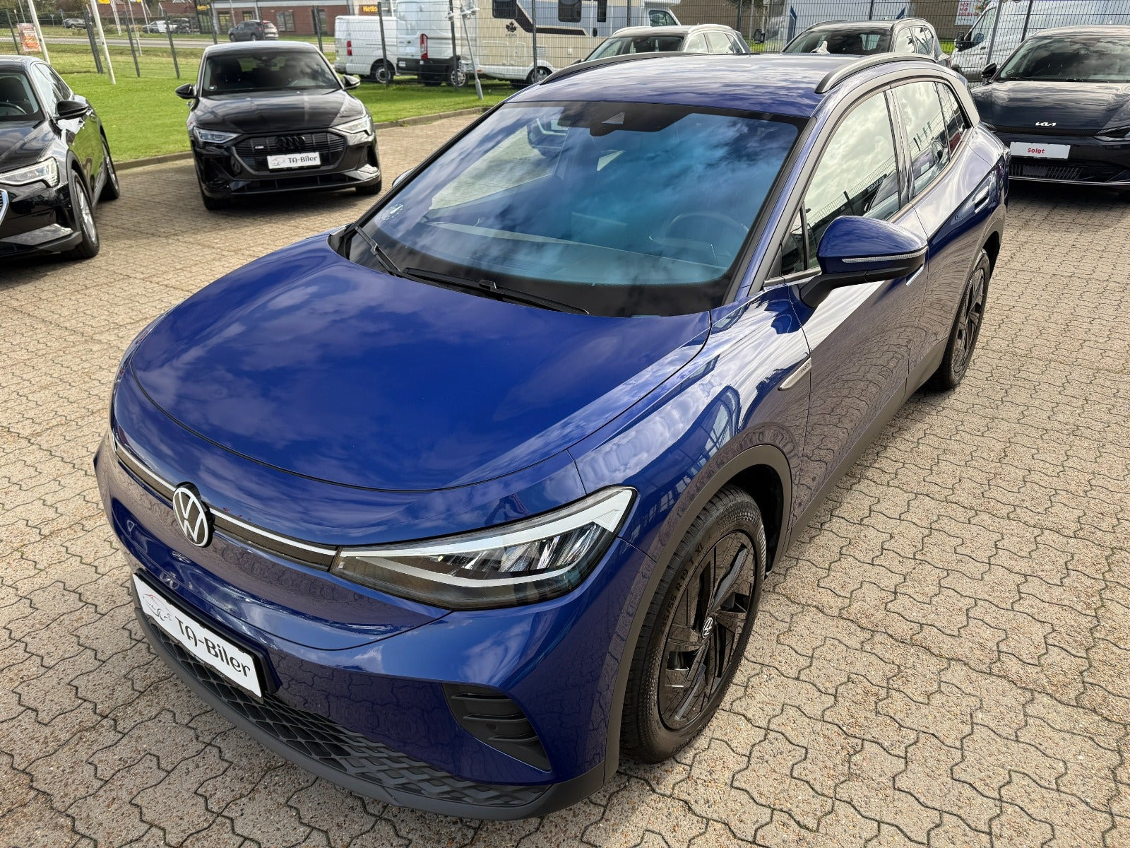Blå VW ID.4 fra 2023