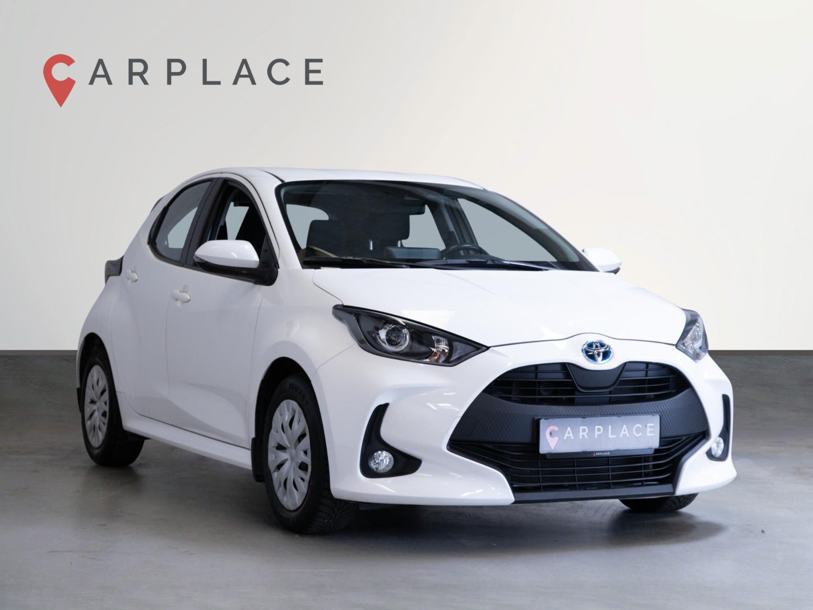 Hvid Toyota Yaris fra 2022