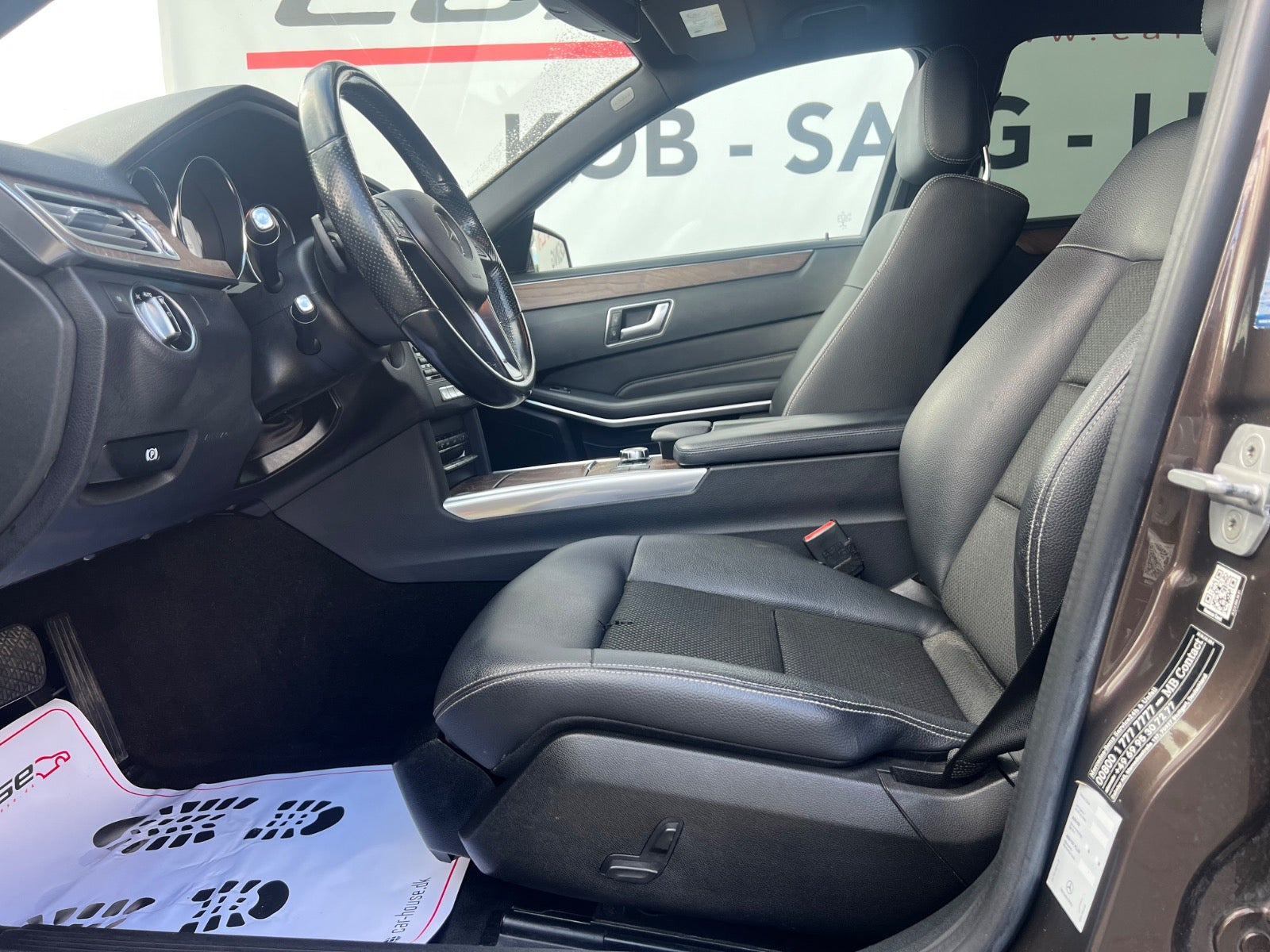 Brun Mercedes E220 fra 2014