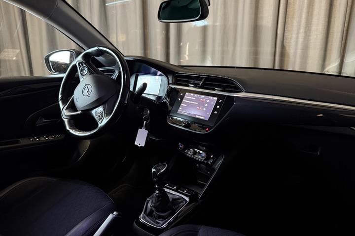 Hvid Opel Corsa fra 2020