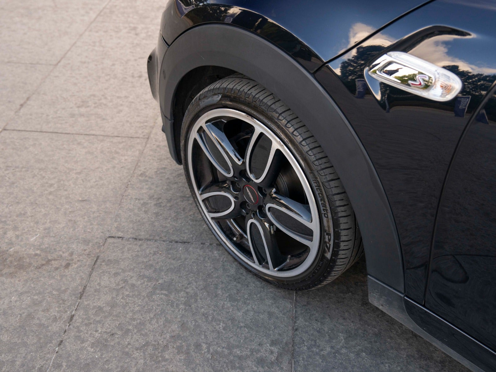 Blå Mini Cooper S fra 2019