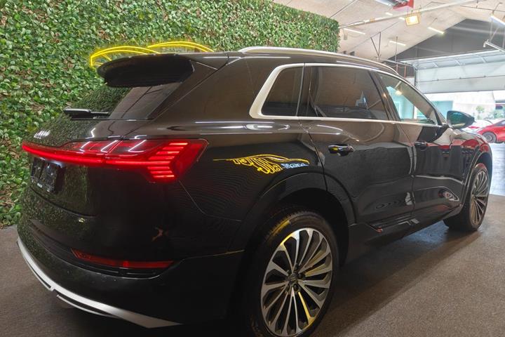 undefined Audi e-tron fra 2020