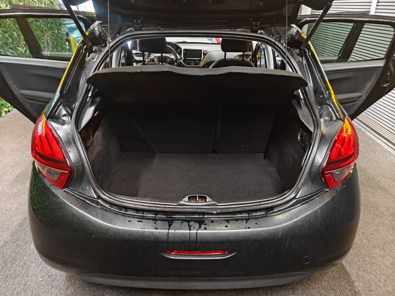 undefined Peugeot 208 fra 2015