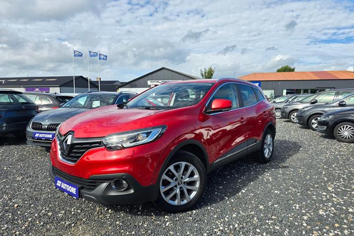 Rød Renault Kadjar fra 2018 set udefra
