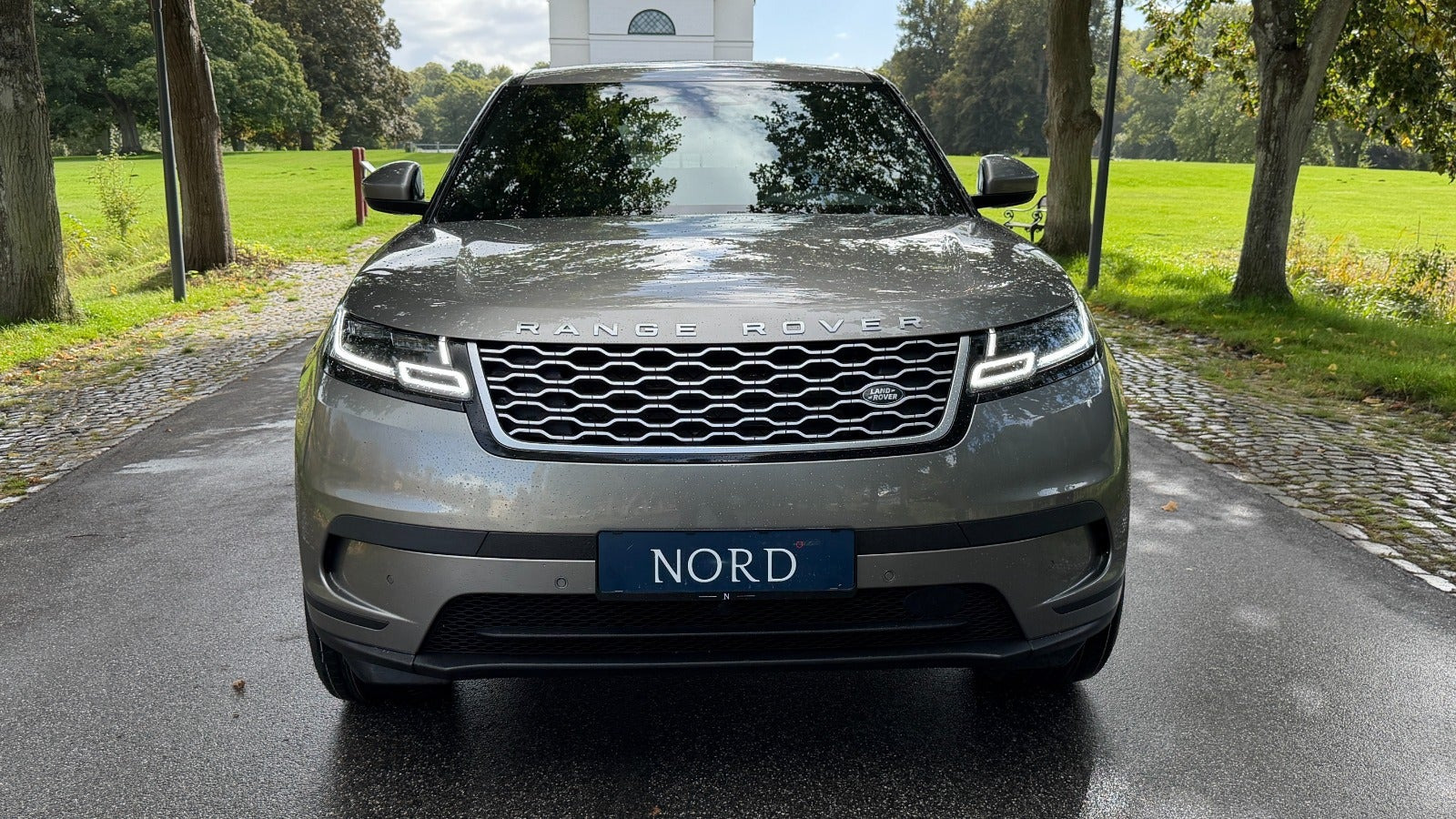 Grøn Land Rover Range Rover Velar fra 2022