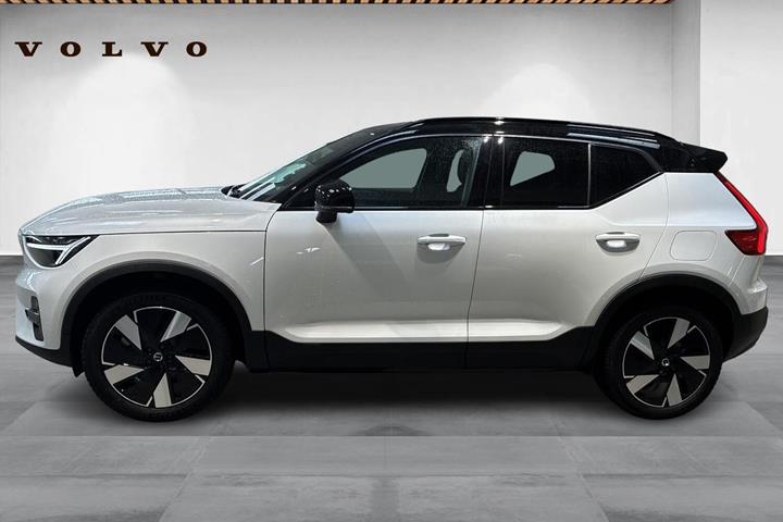Hvid Volvo XC40 fra 2024