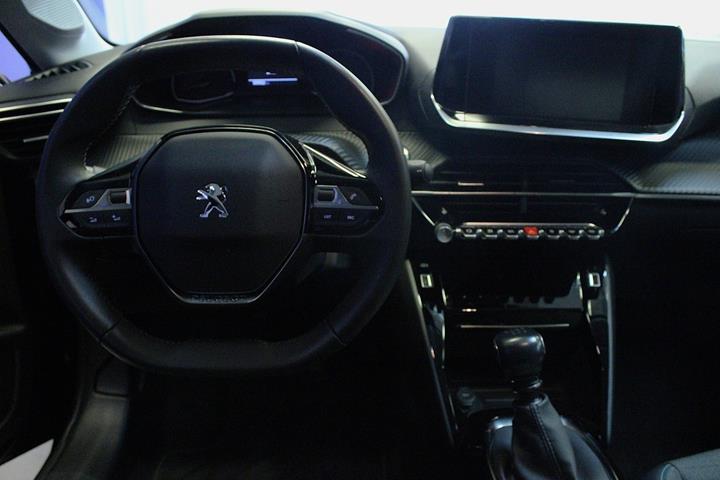 Sort Peugeot 208 fra 2023