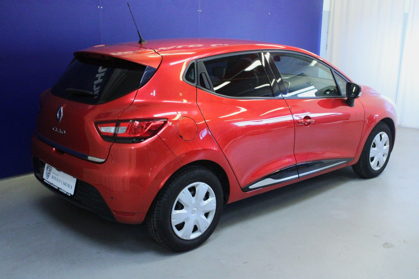 Rød Renault Clio IV fra 2019