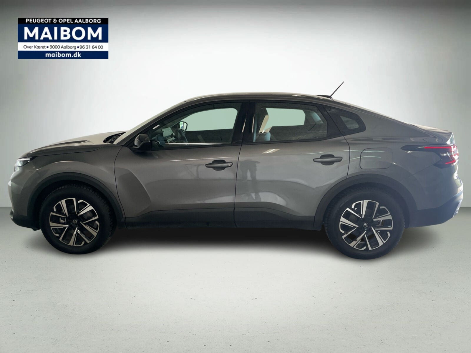 Grå Citroën ë-C4 X fra 2025