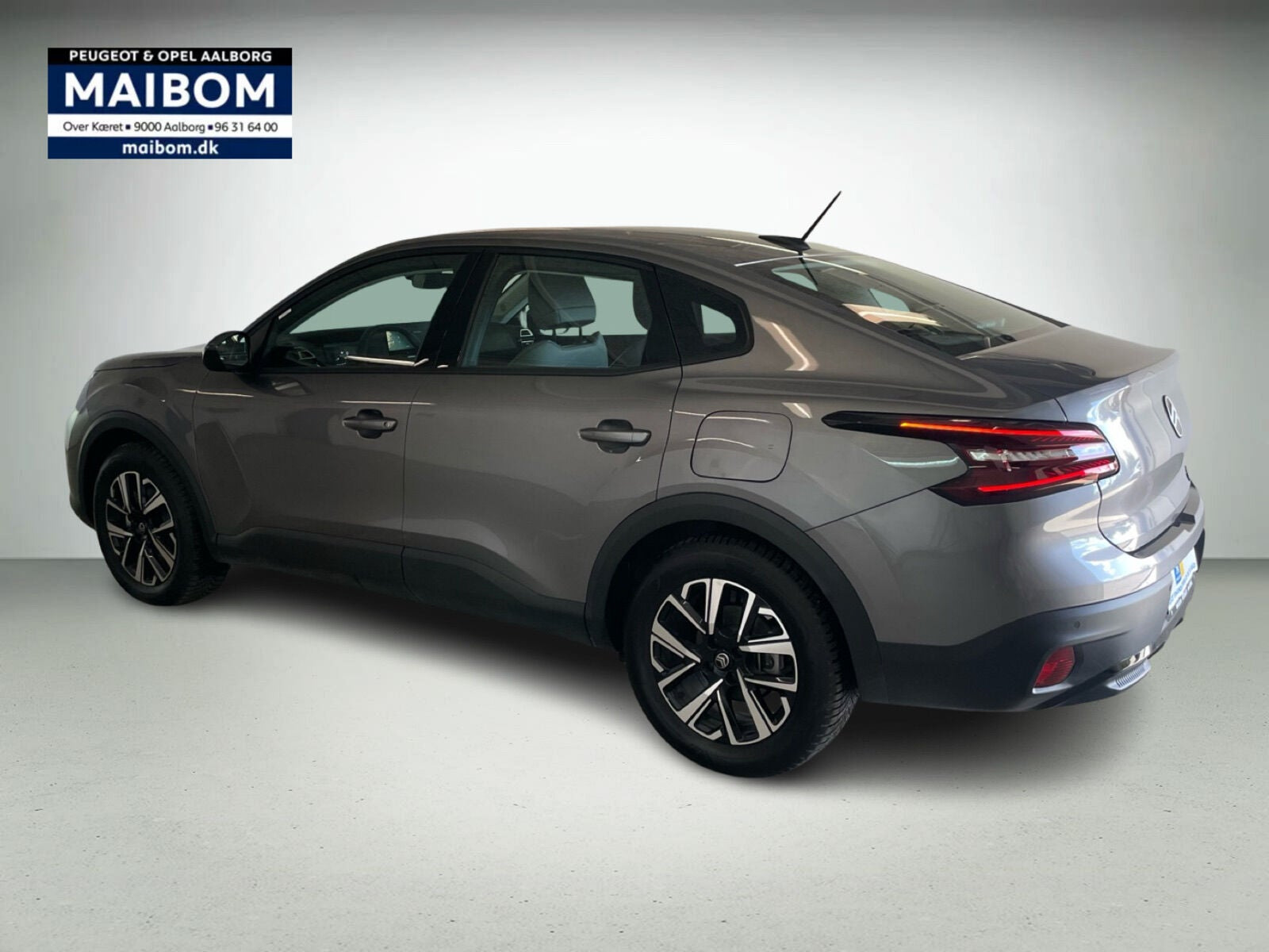 Grå Citroën ë-C4 X fra 2025