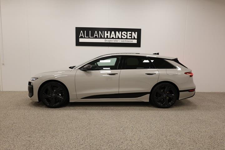 Hvid Audi S6 e-tron fra 2025